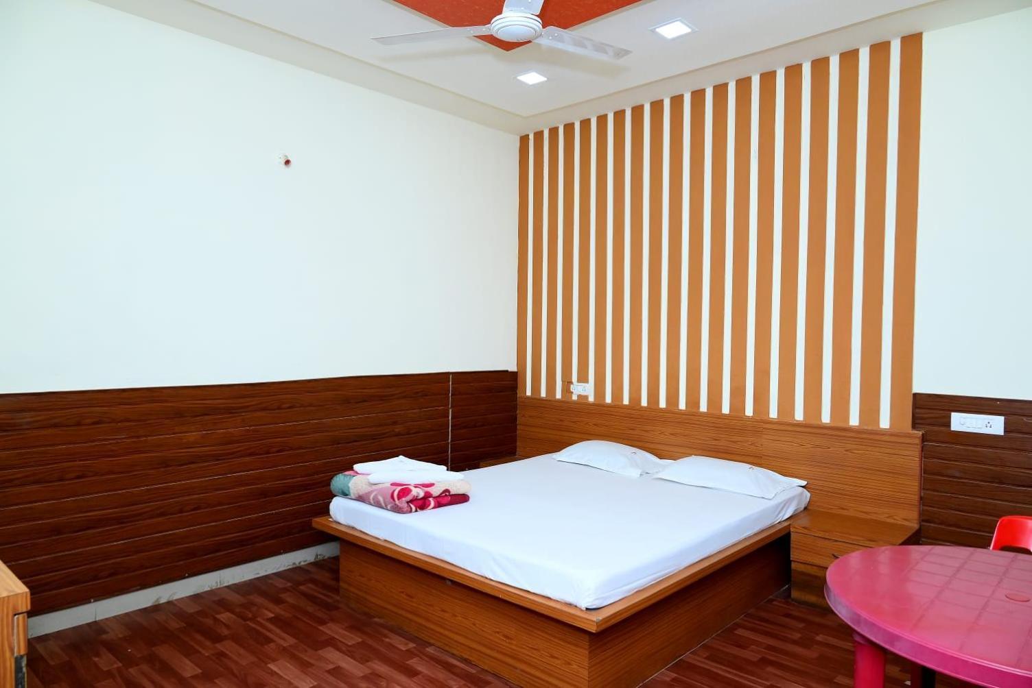 P P Lodging Pune Exterior foto